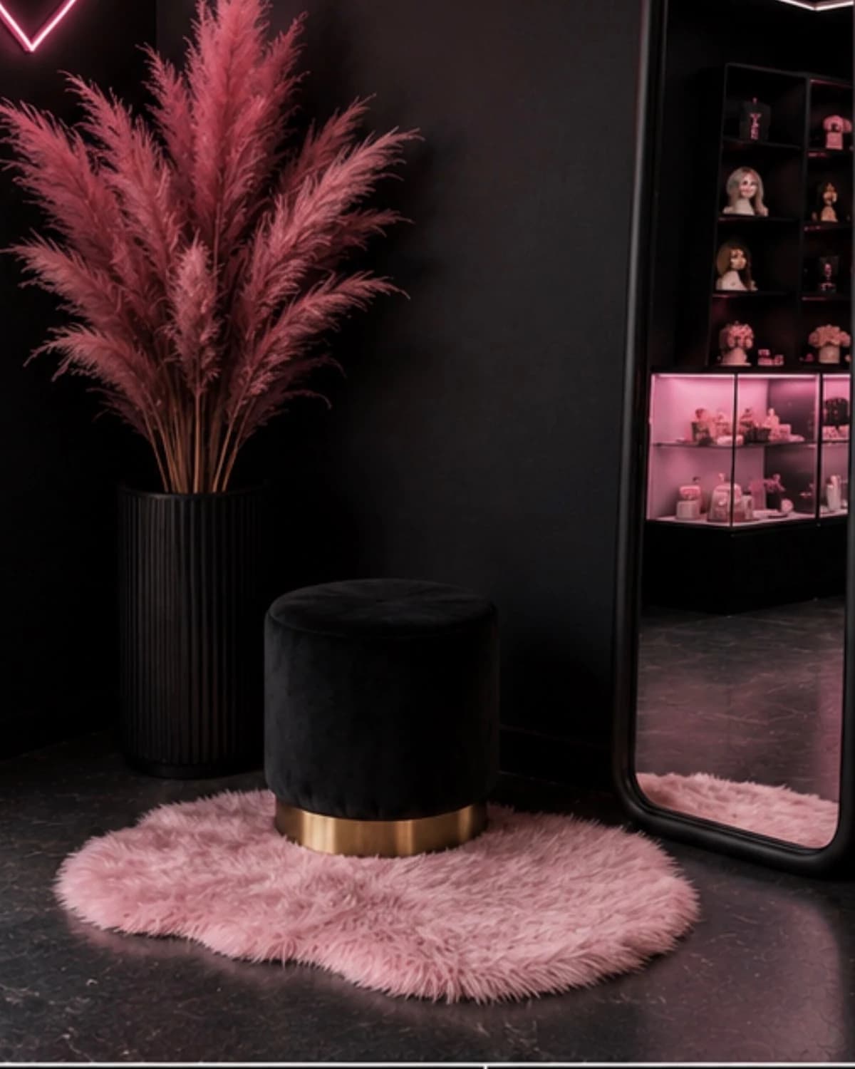 The mirror corner in the Lace Factory Miami studio